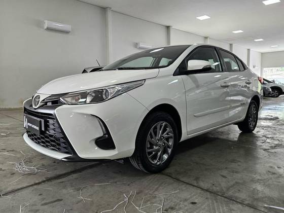 TOYOTA YARIS 1.5 16V FLEX SEDAN XS CONNECT MULTIDRIVE
